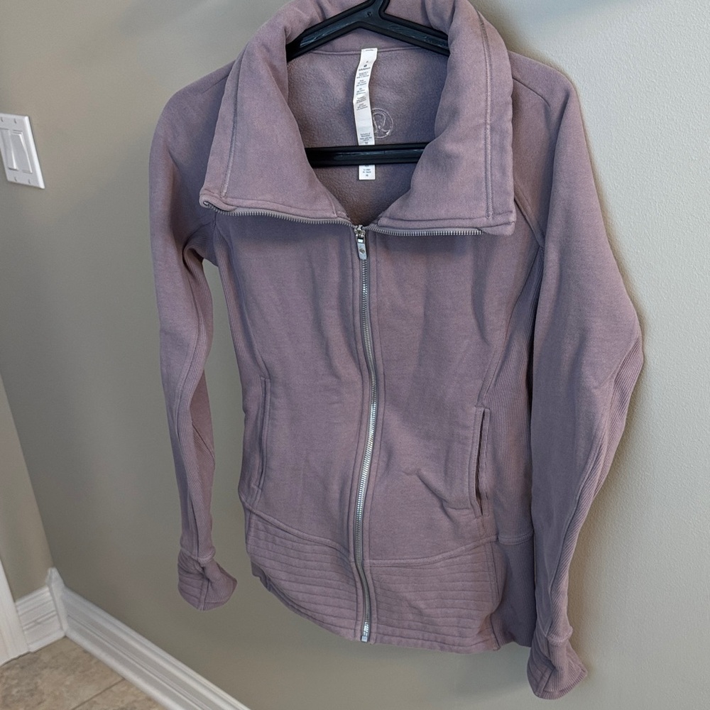 lululemon mauve/light purple zip-up sweatshirt jacket size 6